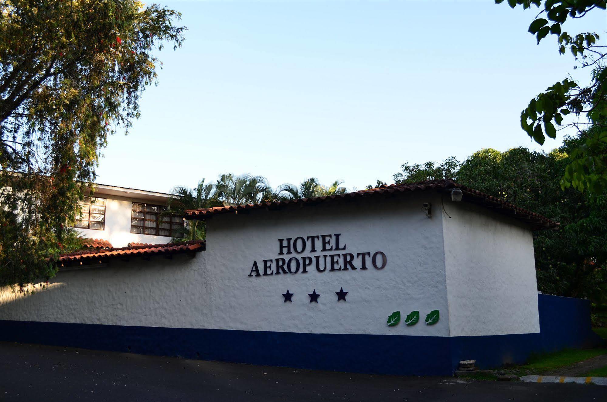 אלאג'ואלה Hotel Aeropuerto מראה חיצוני תמונה